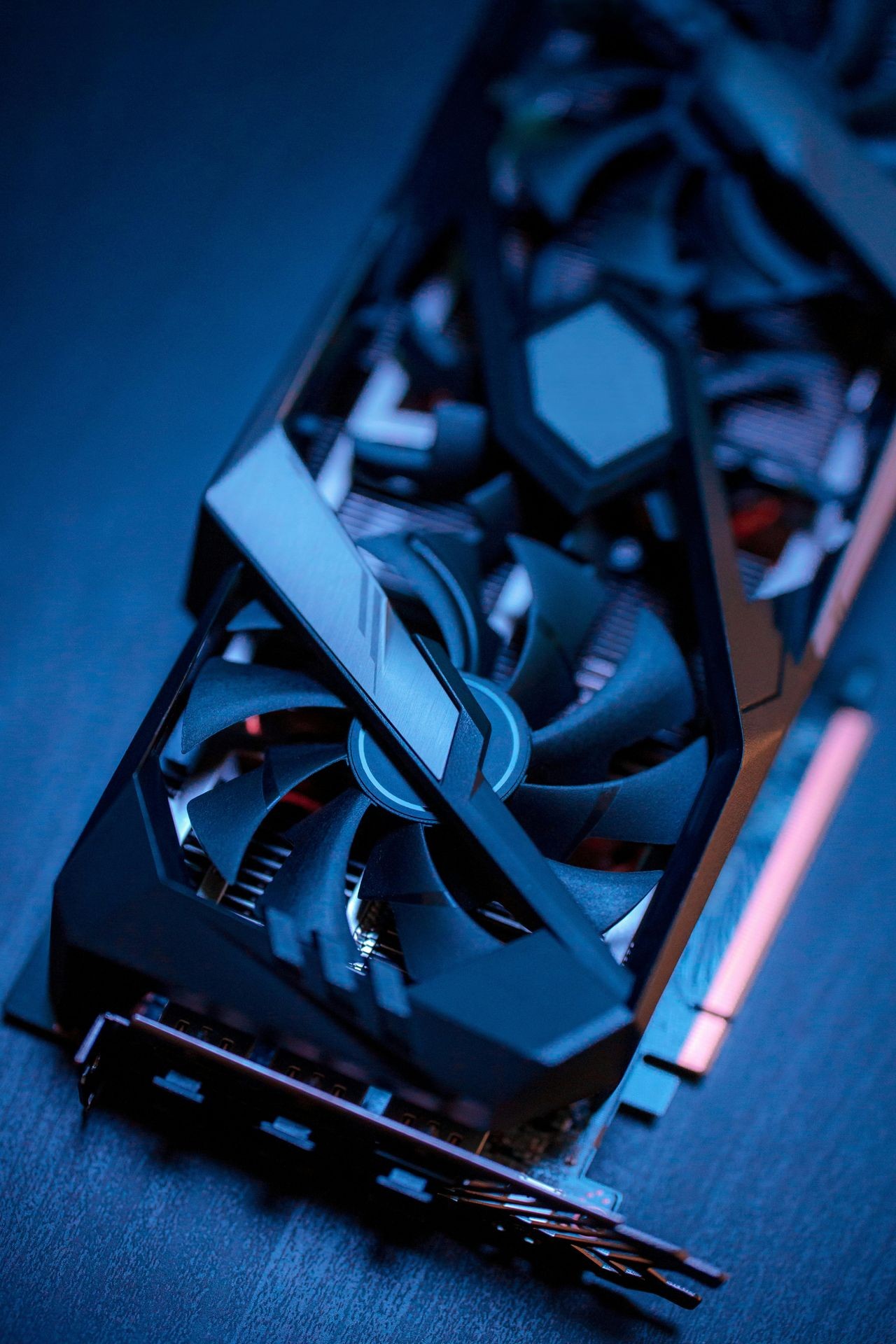 Pair these with sleek visuals of RTX 4090s or Ryzen 9 CPUs to captivate Singapore’s gaming community